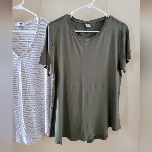 Old Navy tees, set of 2 NWOT - Picture 2 of 6